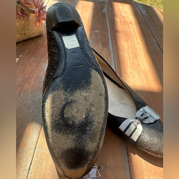 Leather with white bow Giorgio Armani - Picture 3 of 5